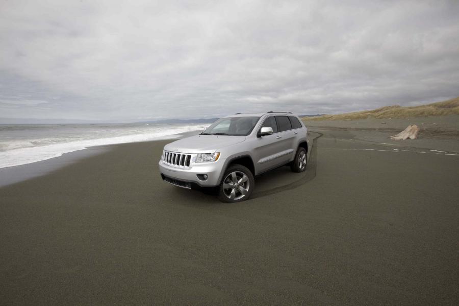  Jeep Grand Cherokee 2011 года  (фото 4 из 91)